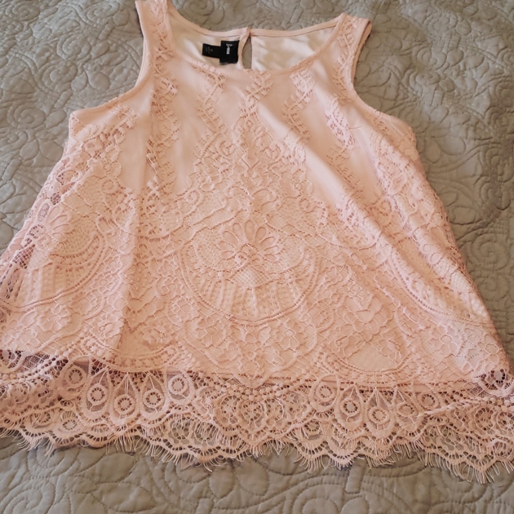 B Wear tank size M